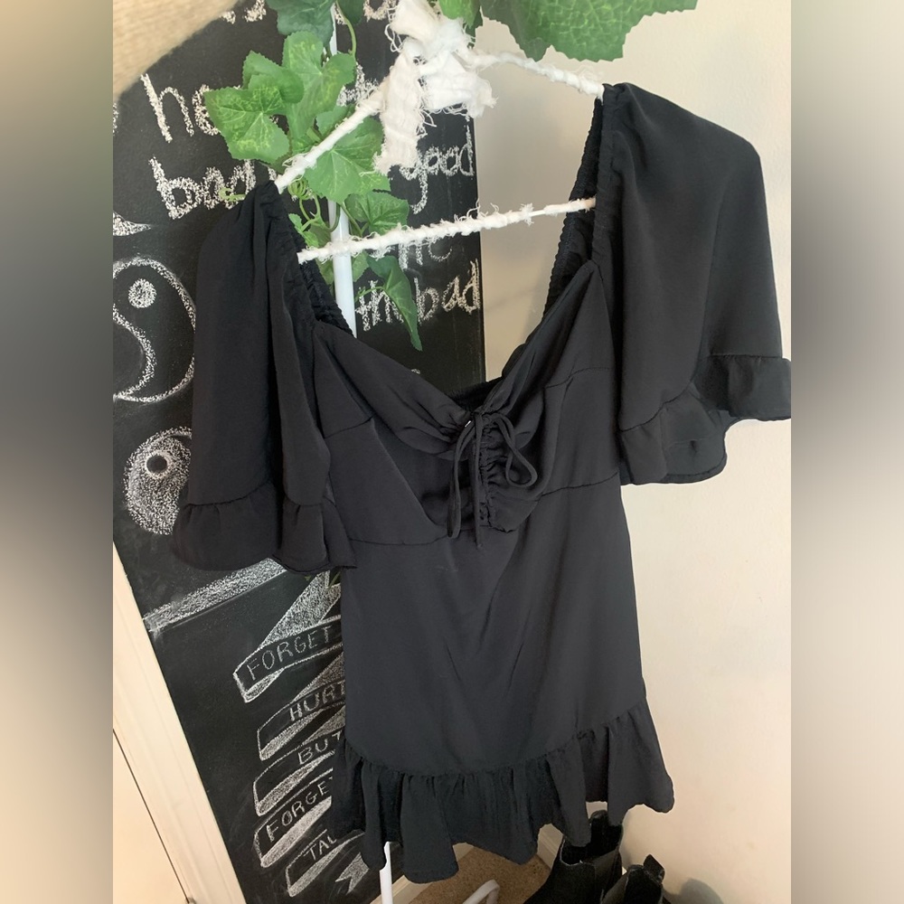 Abercrombie black dress. Size XS. Worn once. Perfect condition.